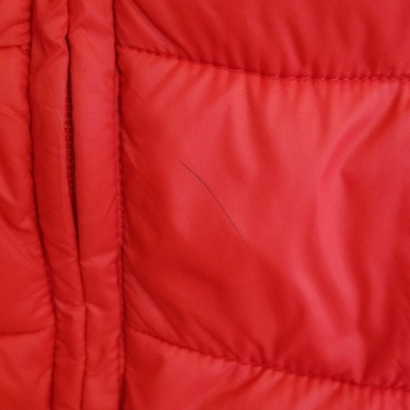 Tommy Hilfiger Red Puffer Vest - Picture 4 of 7